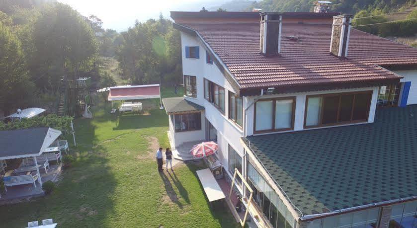 Abant Bahceli Kosk Hotel Akcaalan Exterior photo